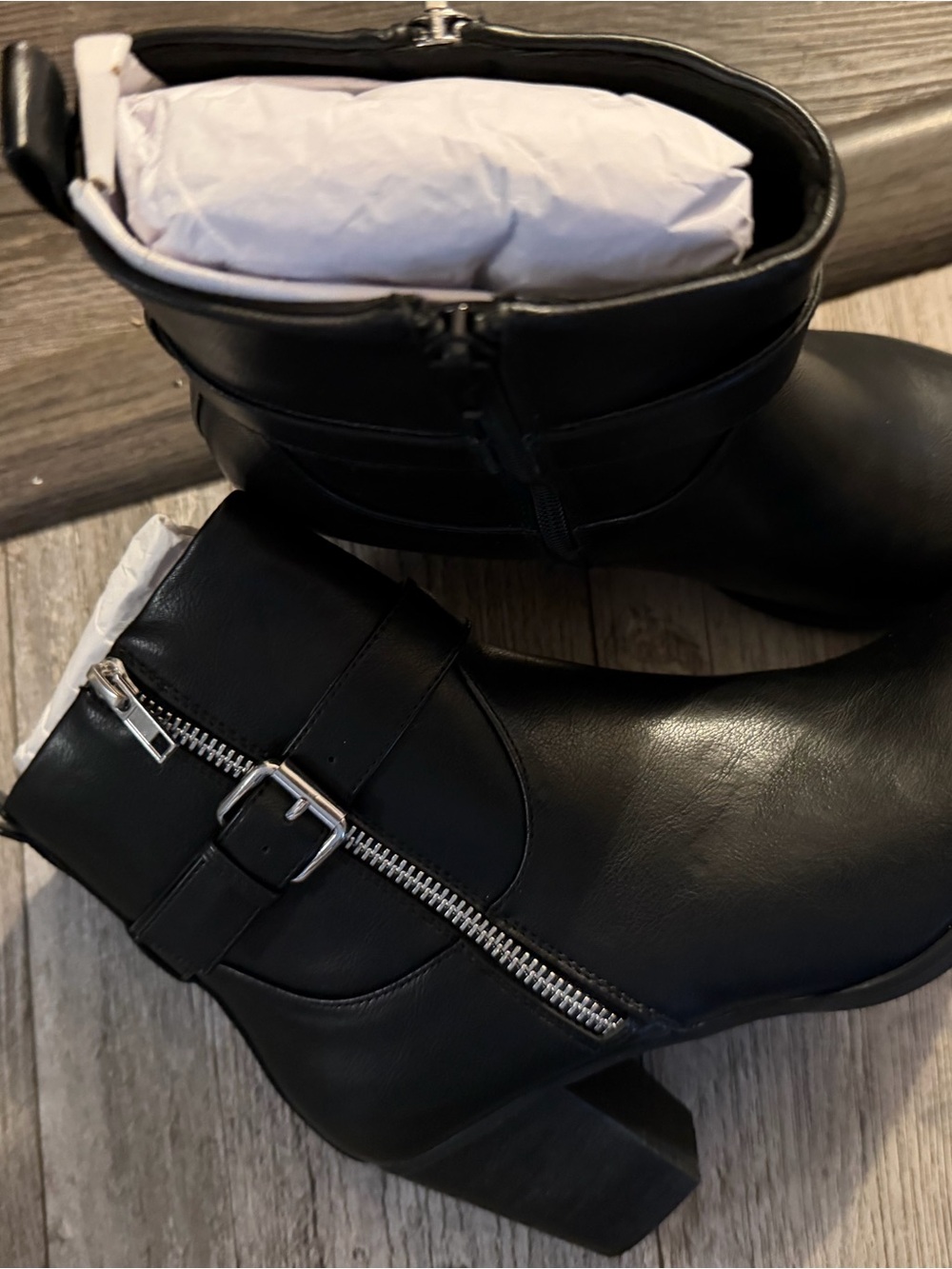 Shoe black ankle boots with buckle on side